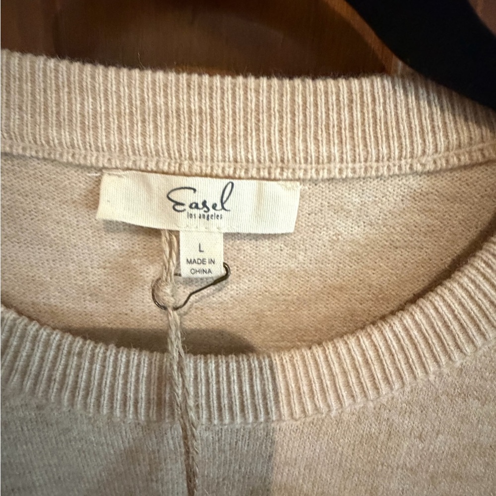 easel Neutral Beige Ribbed Crewneck Pullover - Picture 2 of 4